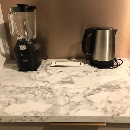 Premium Center 2 Glassed Balcony Free Private Parking Apartment *