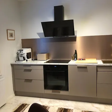 Premium Center 2 Glassed Balcony Free Private Parking Kemi