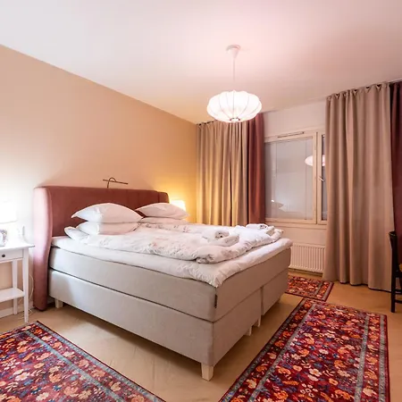 Premium Center 2 Glassed Balcony Free Private Parking *